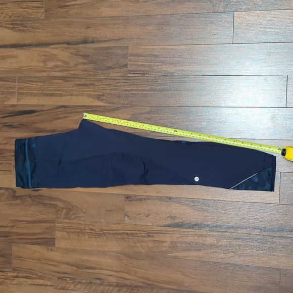 Lululemon Inspire Tight Size 4 - Picture 4 of 4